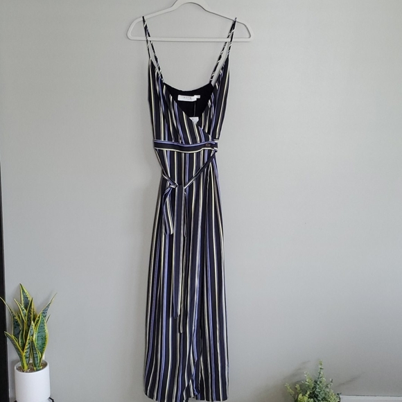 ASTR jumpsuit - Picture 1 of 11